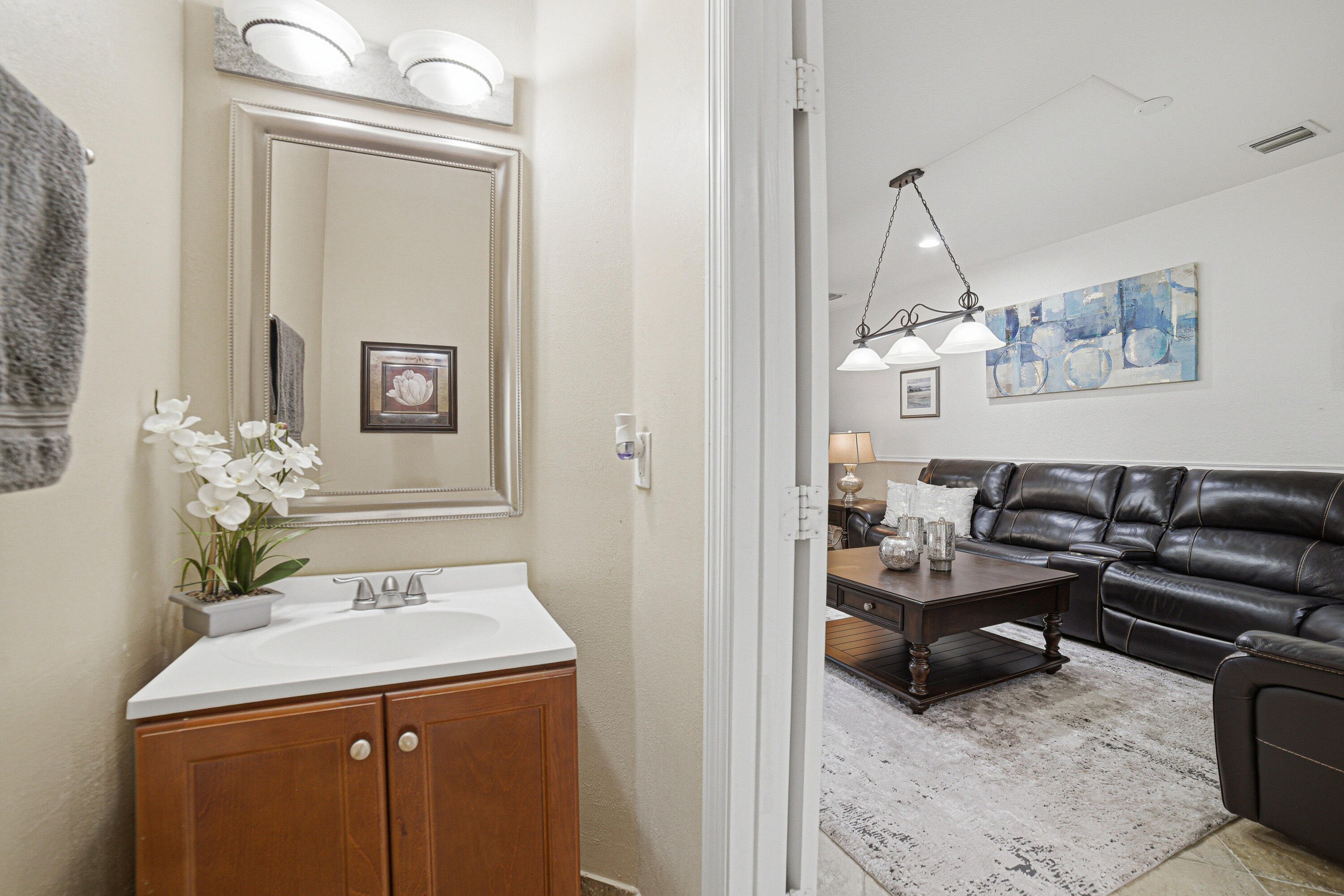 HAMPTON HILLS CONDO - Residential