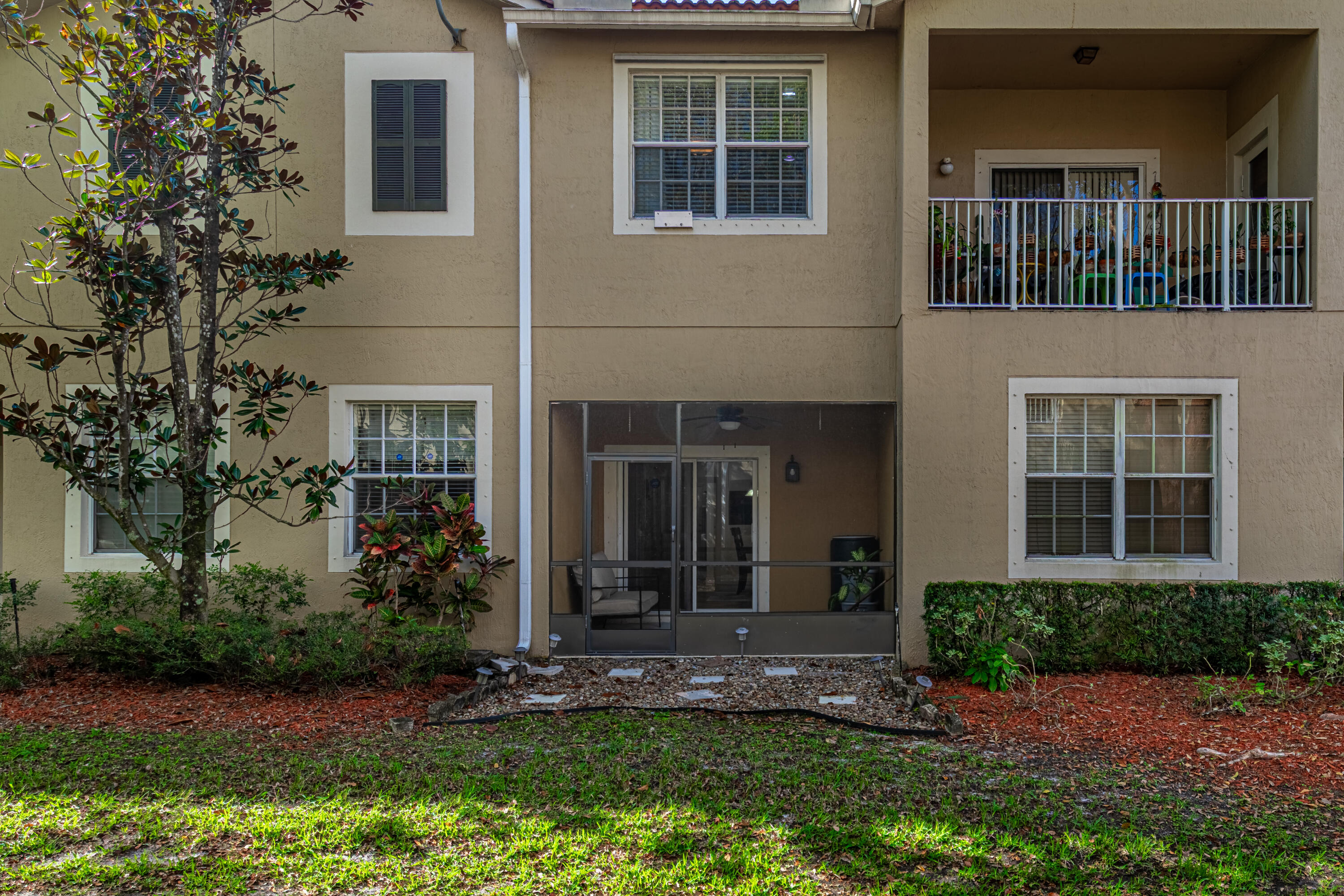 HAMPTON HILLS CONDO - Residential