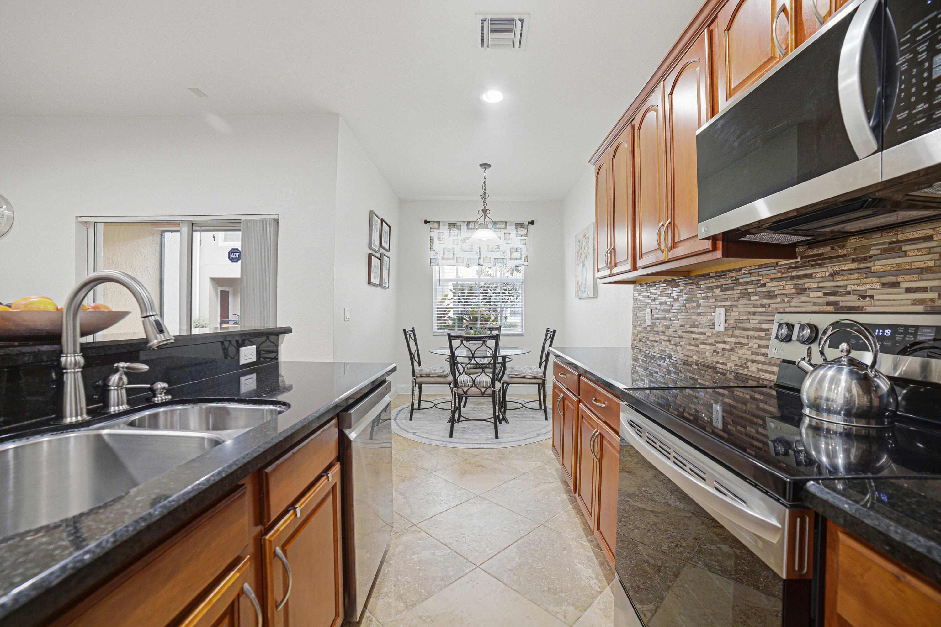 HAMPTON HILLS CONDO - Residential