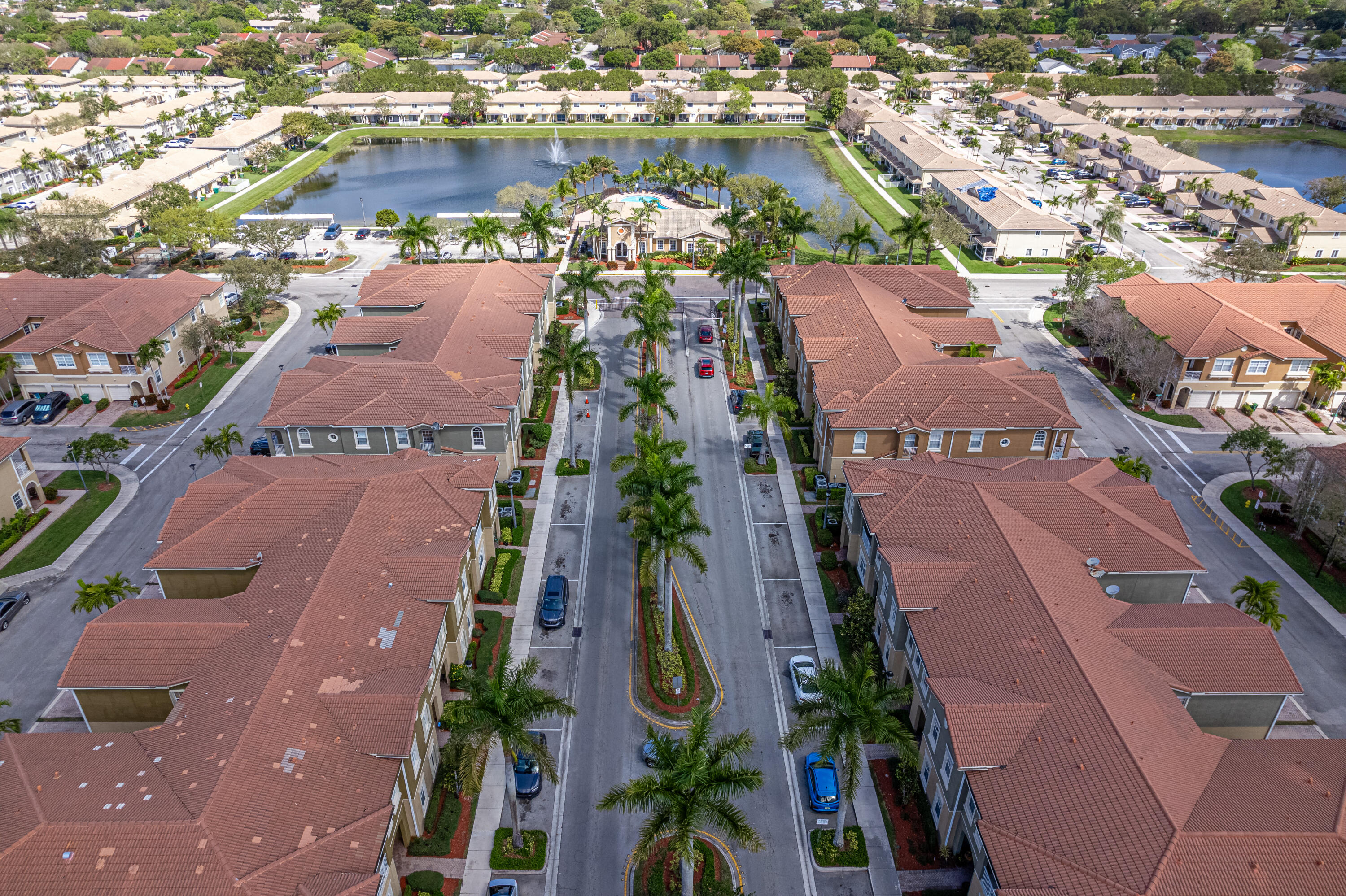 HAMPTON HILLS CONDO - Residential