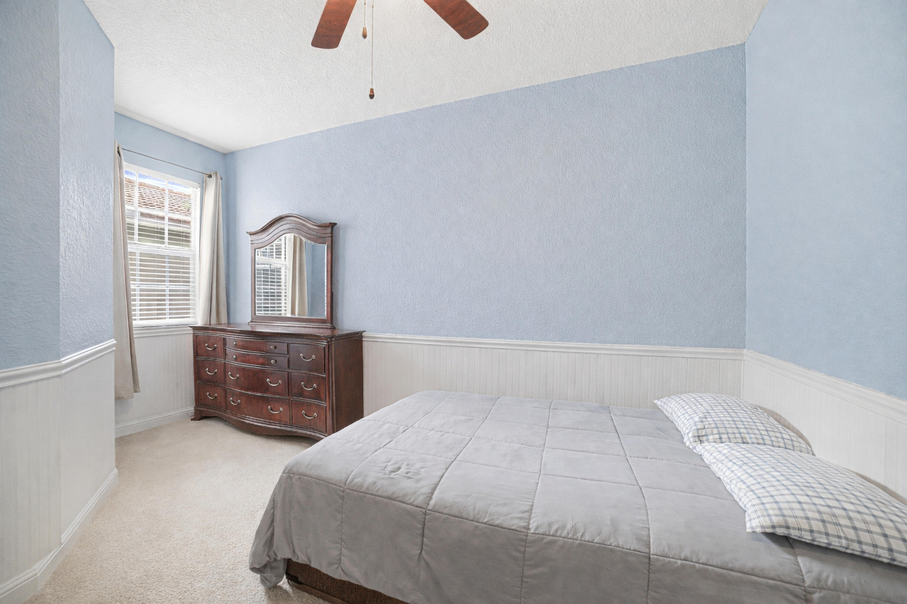 HAMPTON HILLS CONDO - Residential