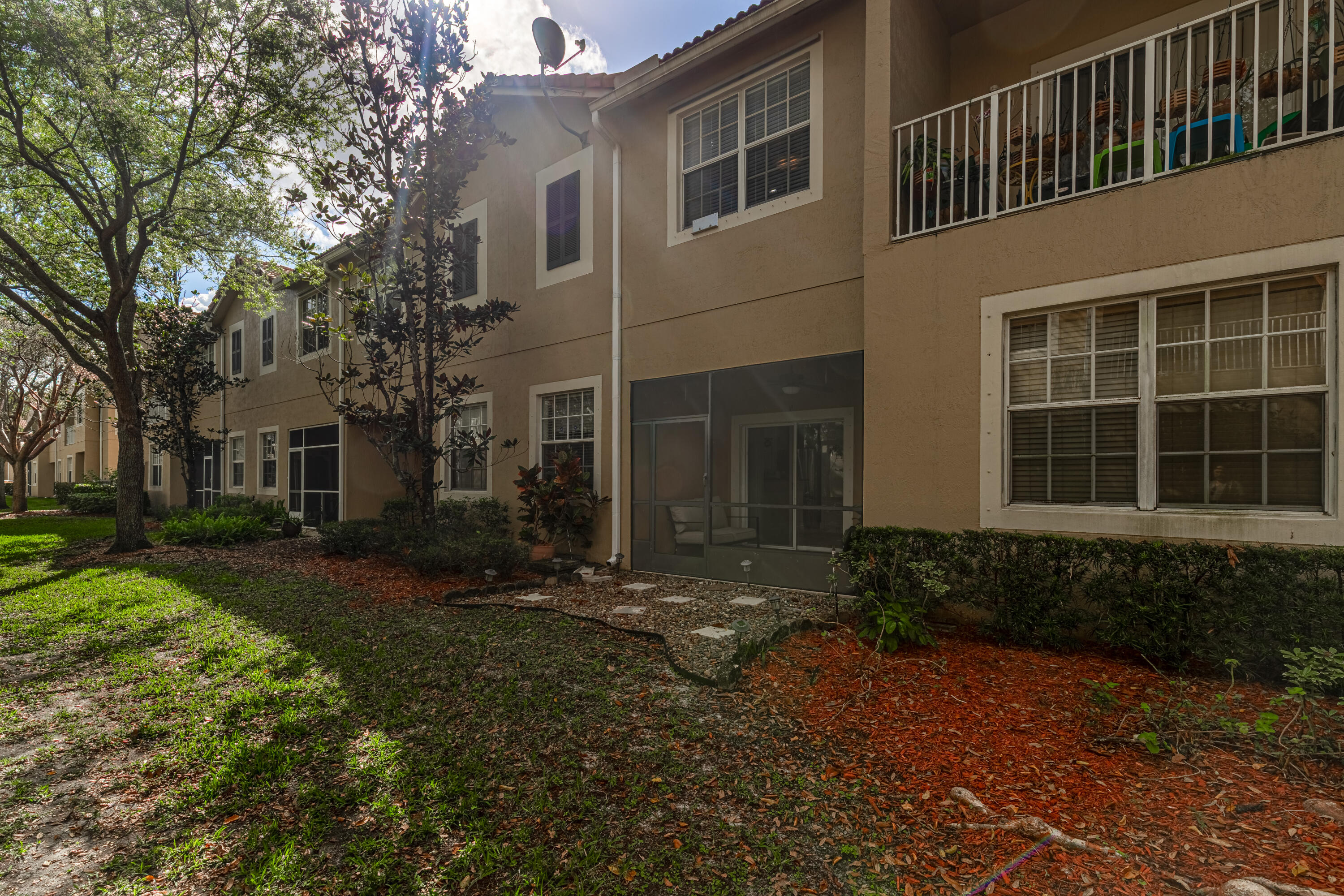 HAMPTON HILLS CONDO - Residential