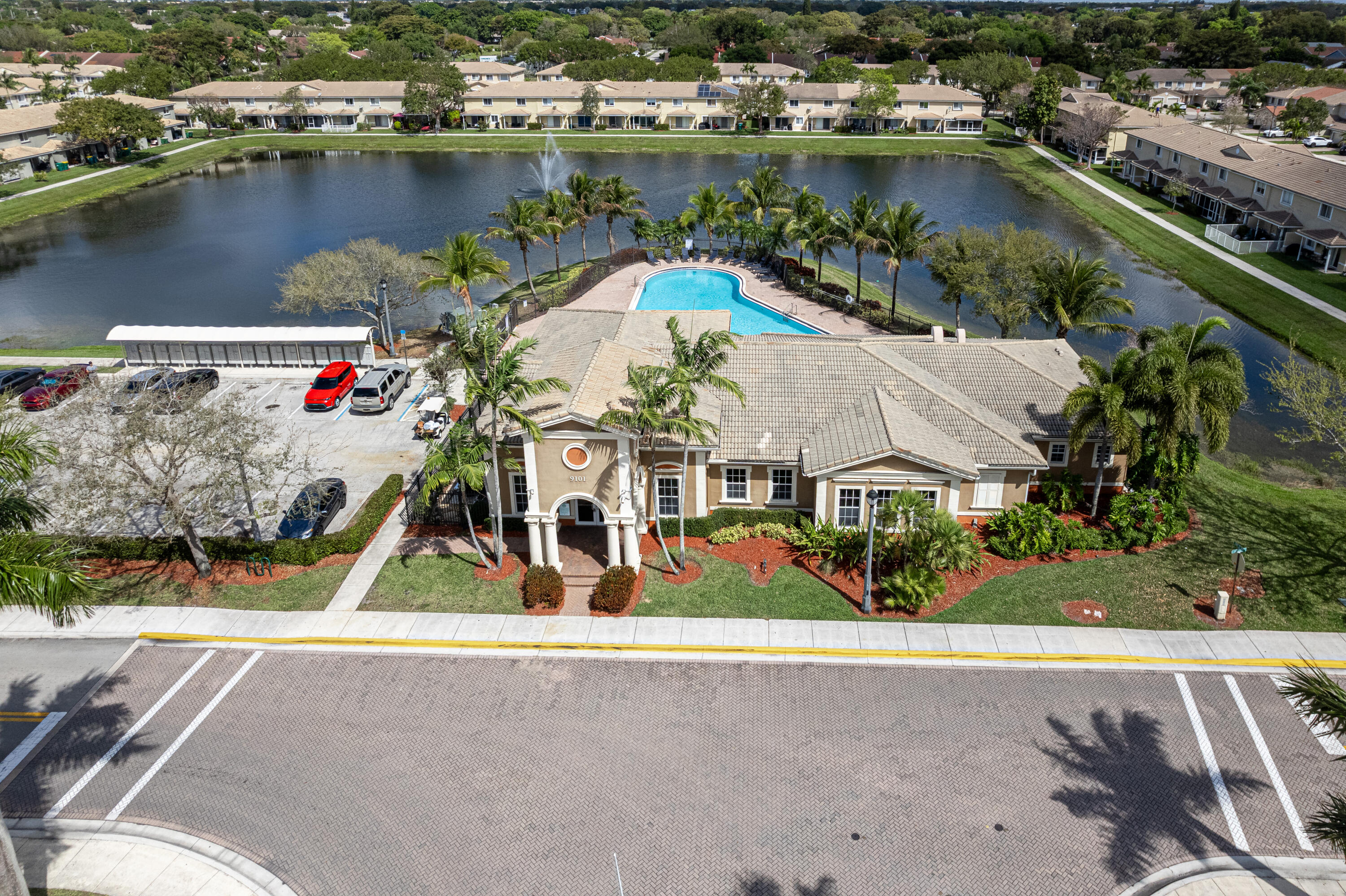 HAMPTON HILLS CONDO - Residential