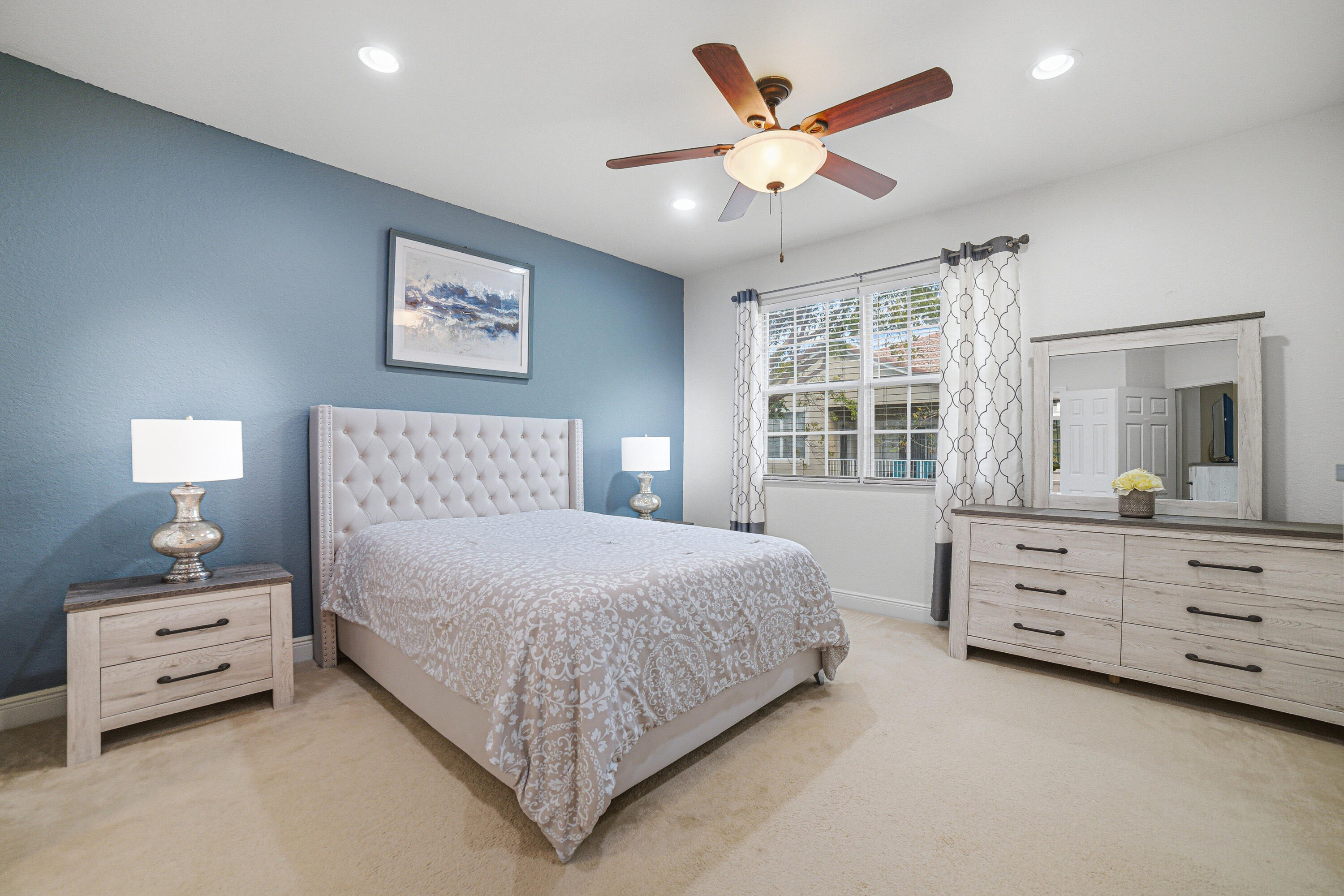 HAMPTON HILLS CONDO - Residential