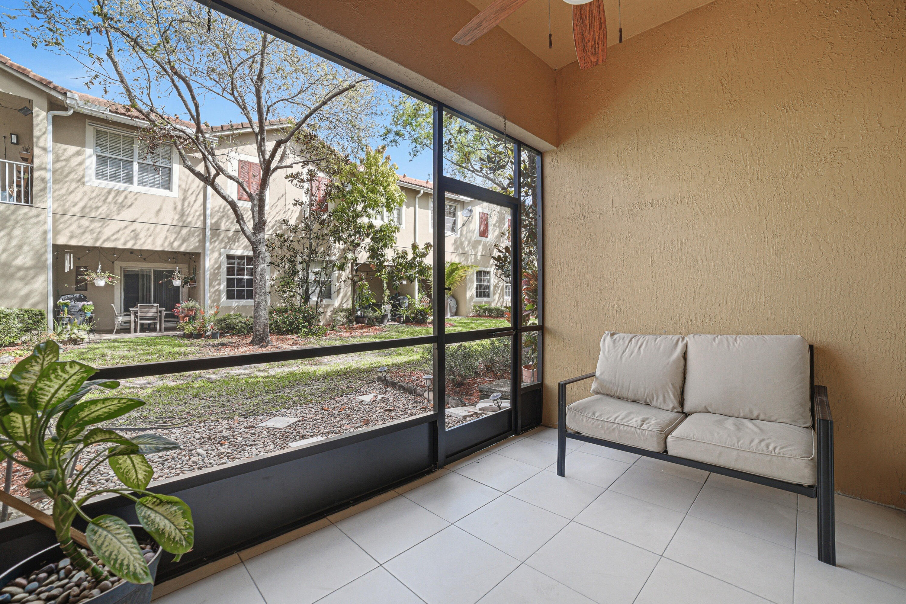 HAMPTON HILLS CONDO - Residential