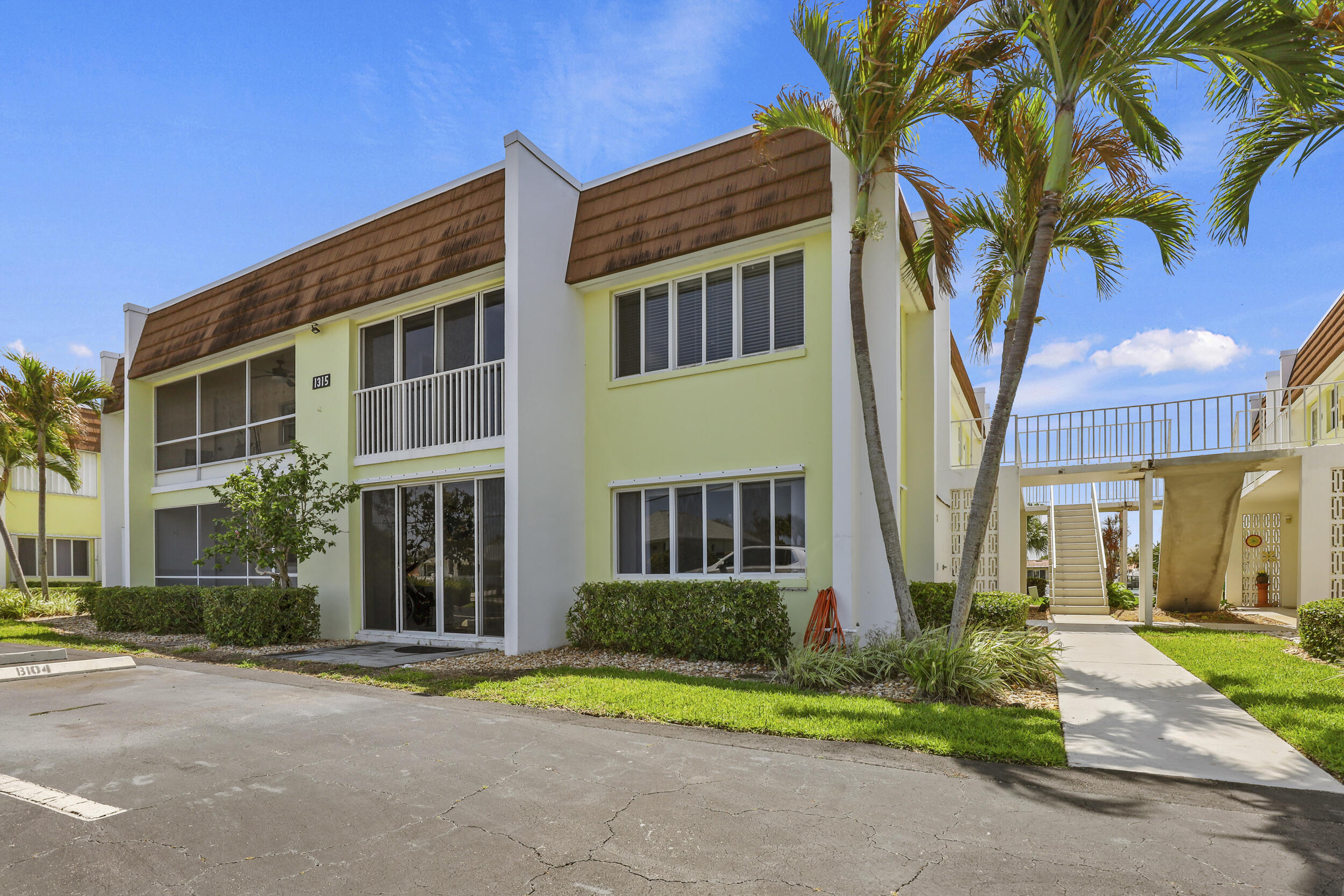 COLONNADES CONDOMINIUM NO 1 - Residential