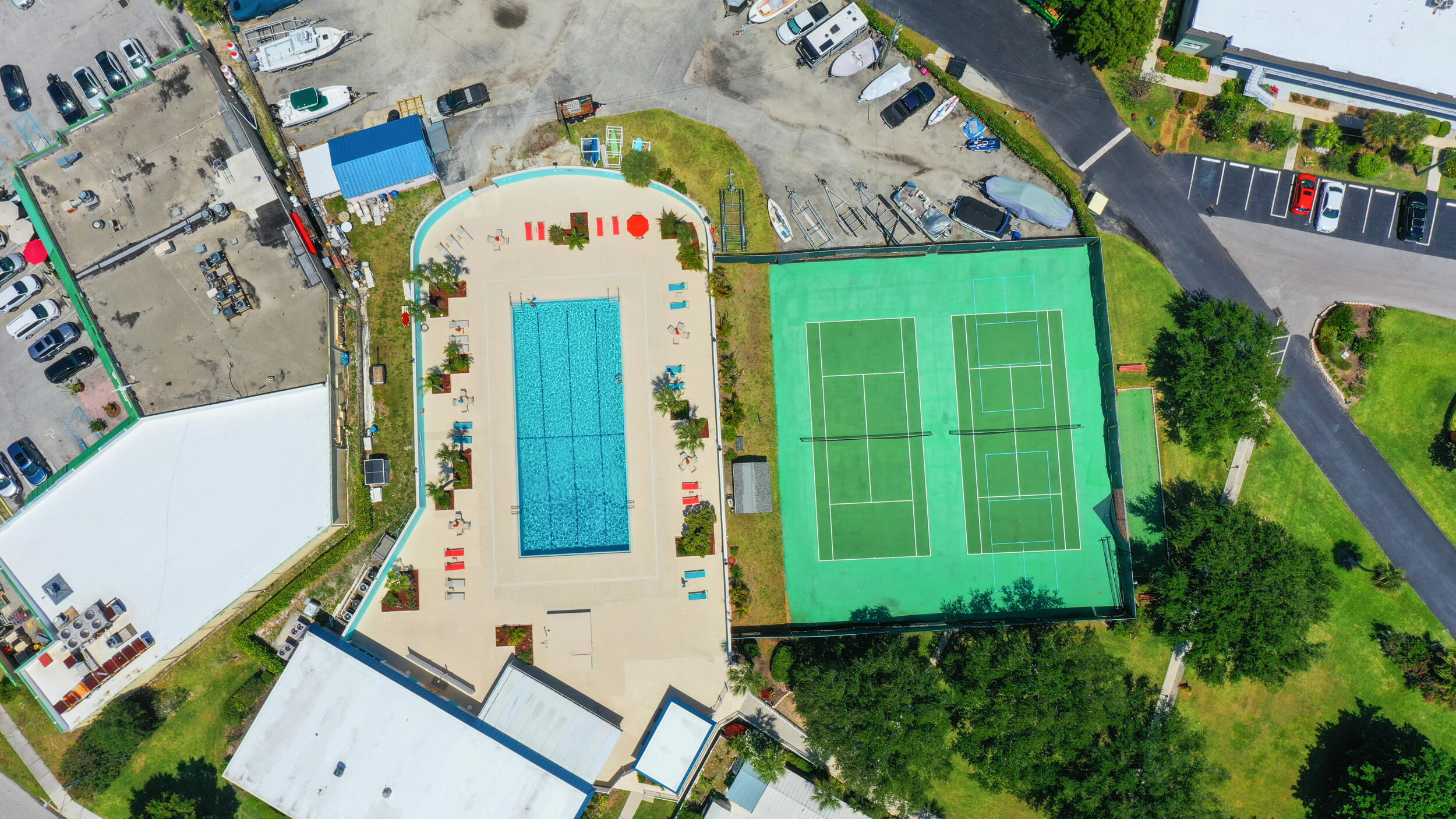 COLONNADES CONDOMINIUM NO 1 - Residential