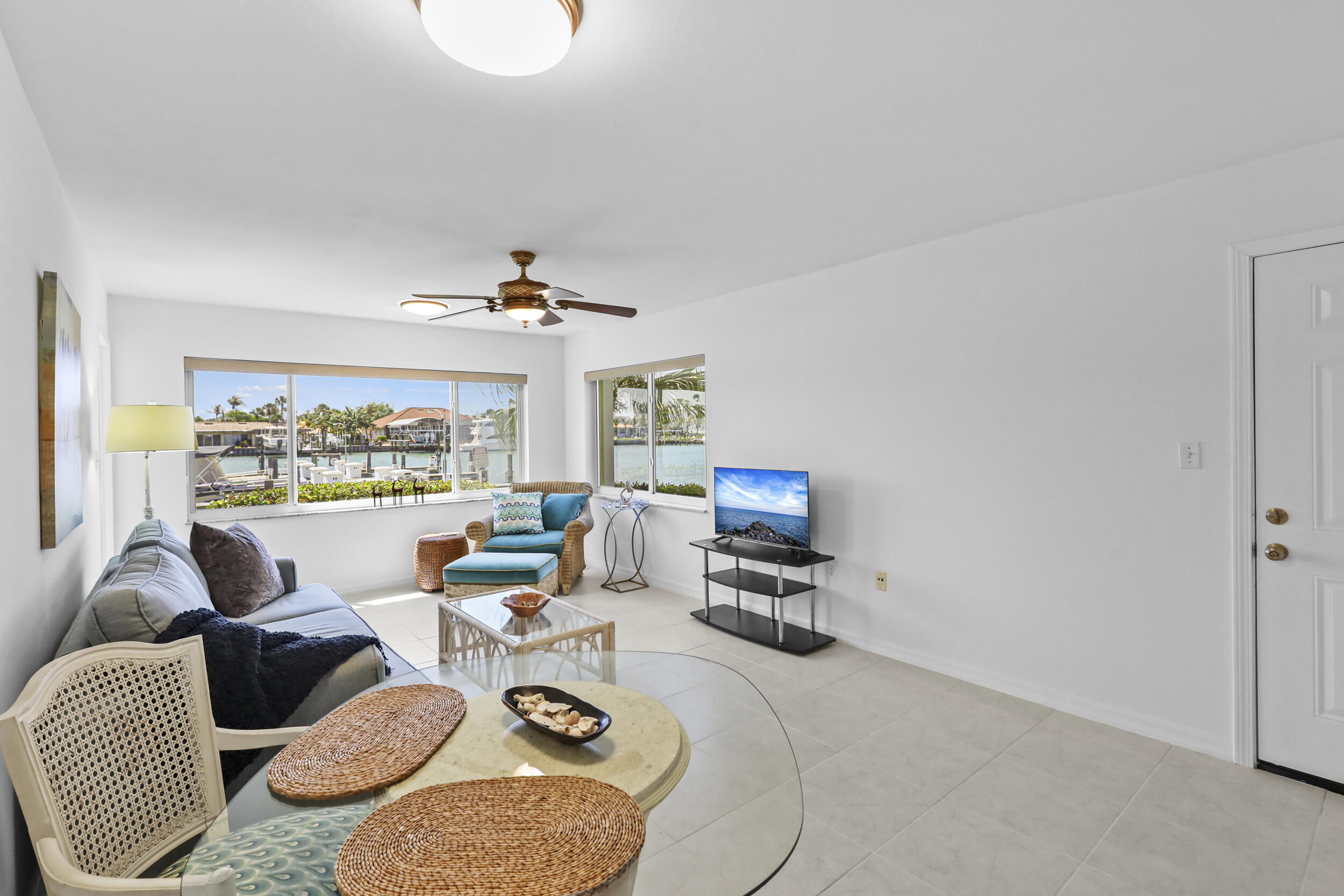 COLONNADES CONDOMINIUM NO 1 - Residential