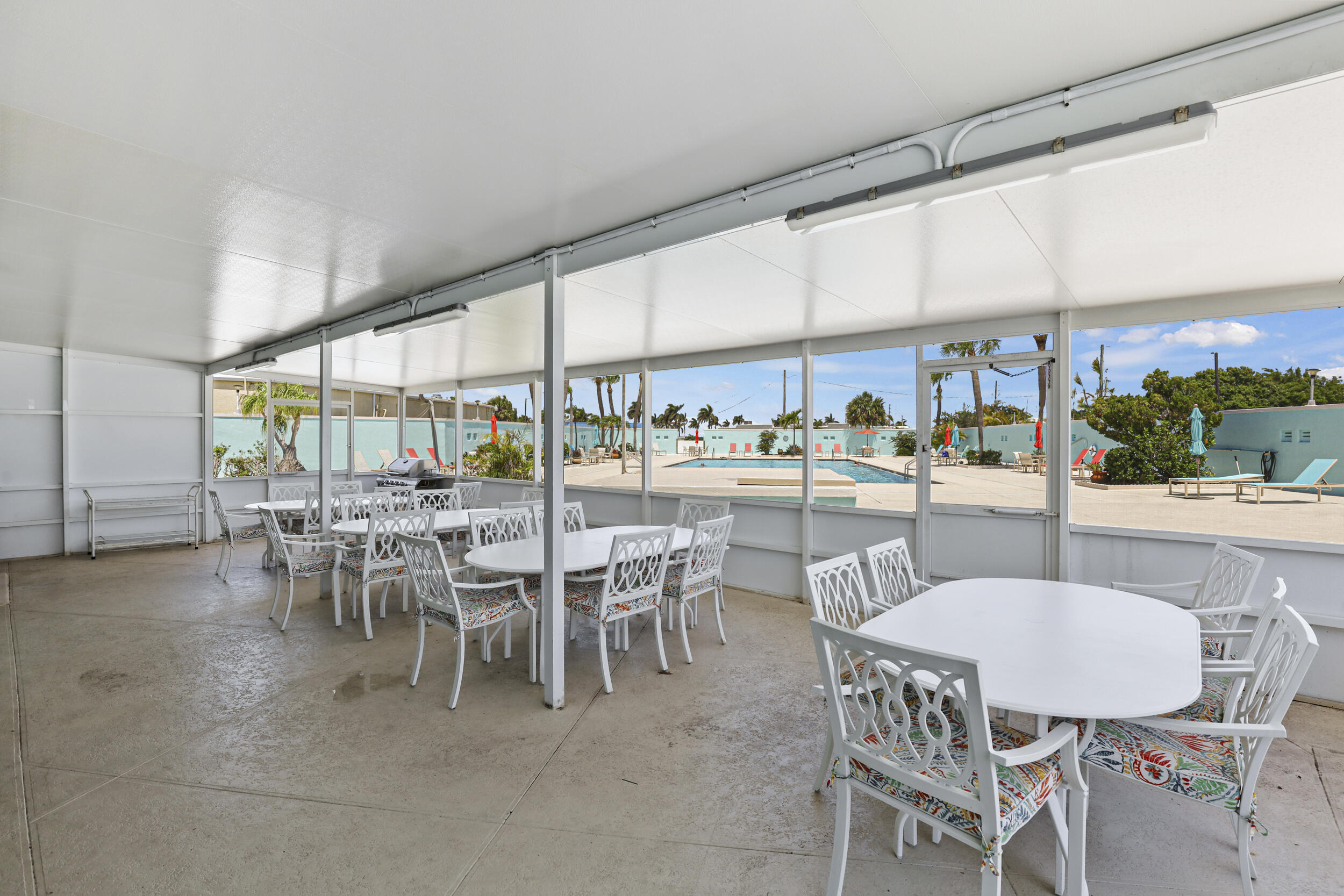 COLONNADES CONDOMINIUM NO 1 - Residential