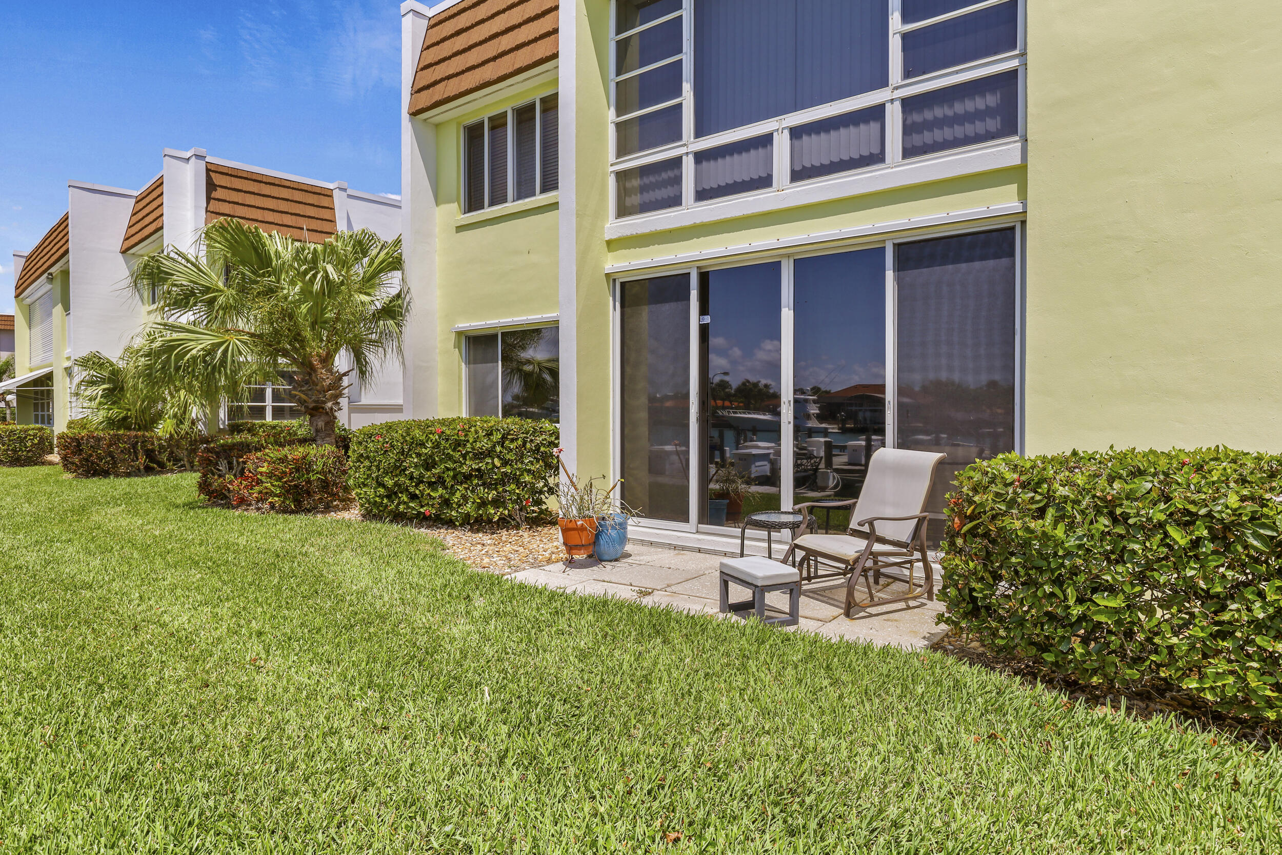 COLONNADES CONDOMINIUM NO 1 - Residential