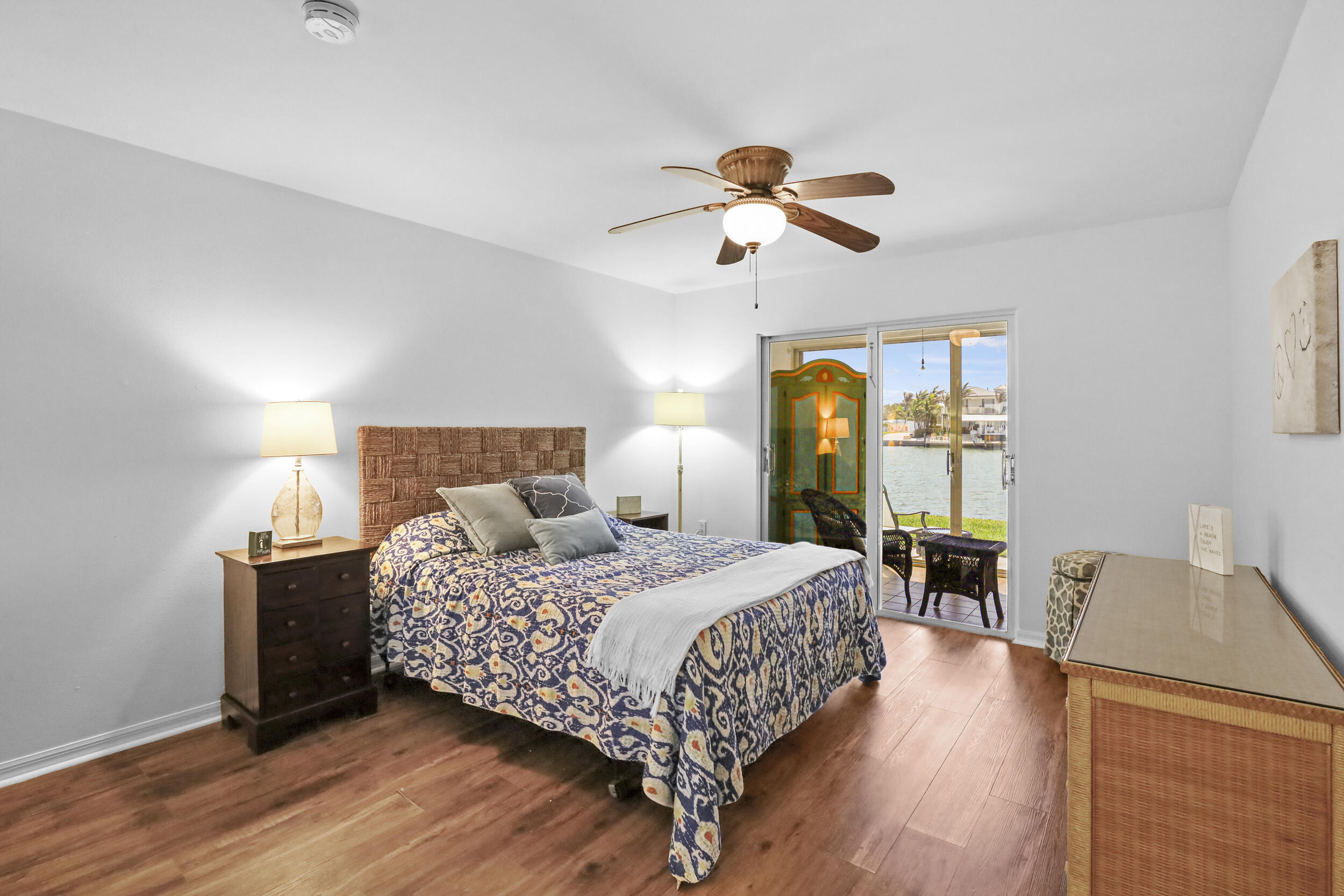 COLONNADES CONDOMINIUM NO 1 - Residential