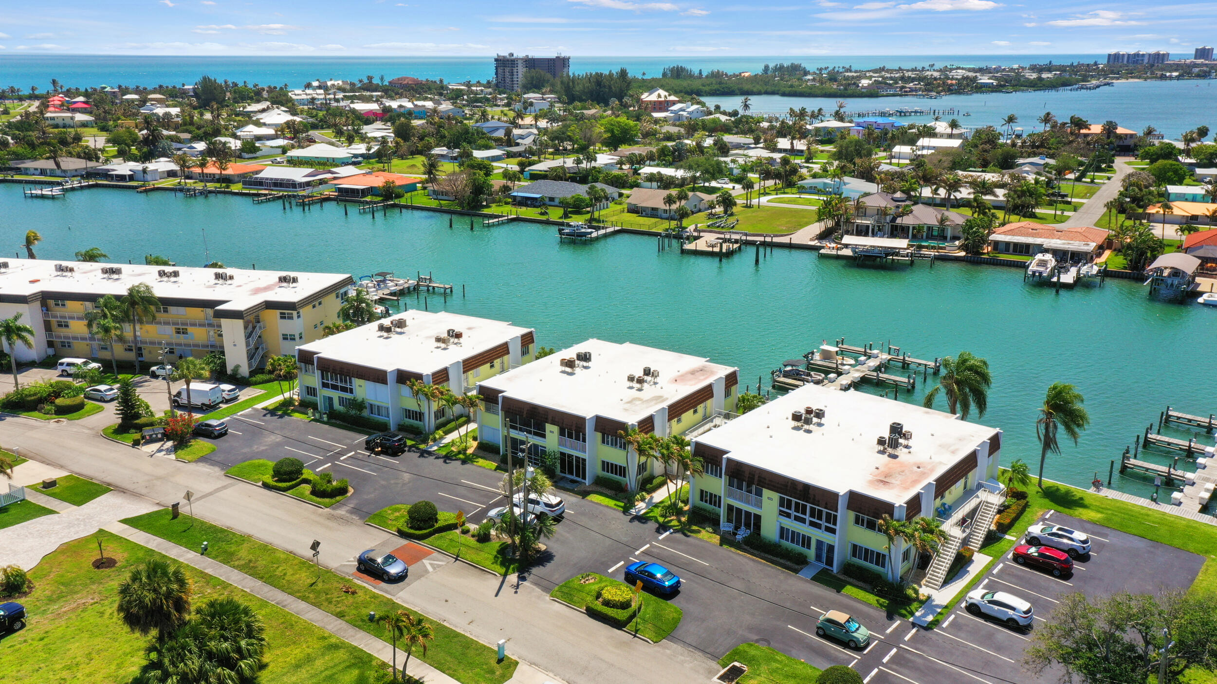 COLONNADES CONDOMINIUM NO 1 - Residential