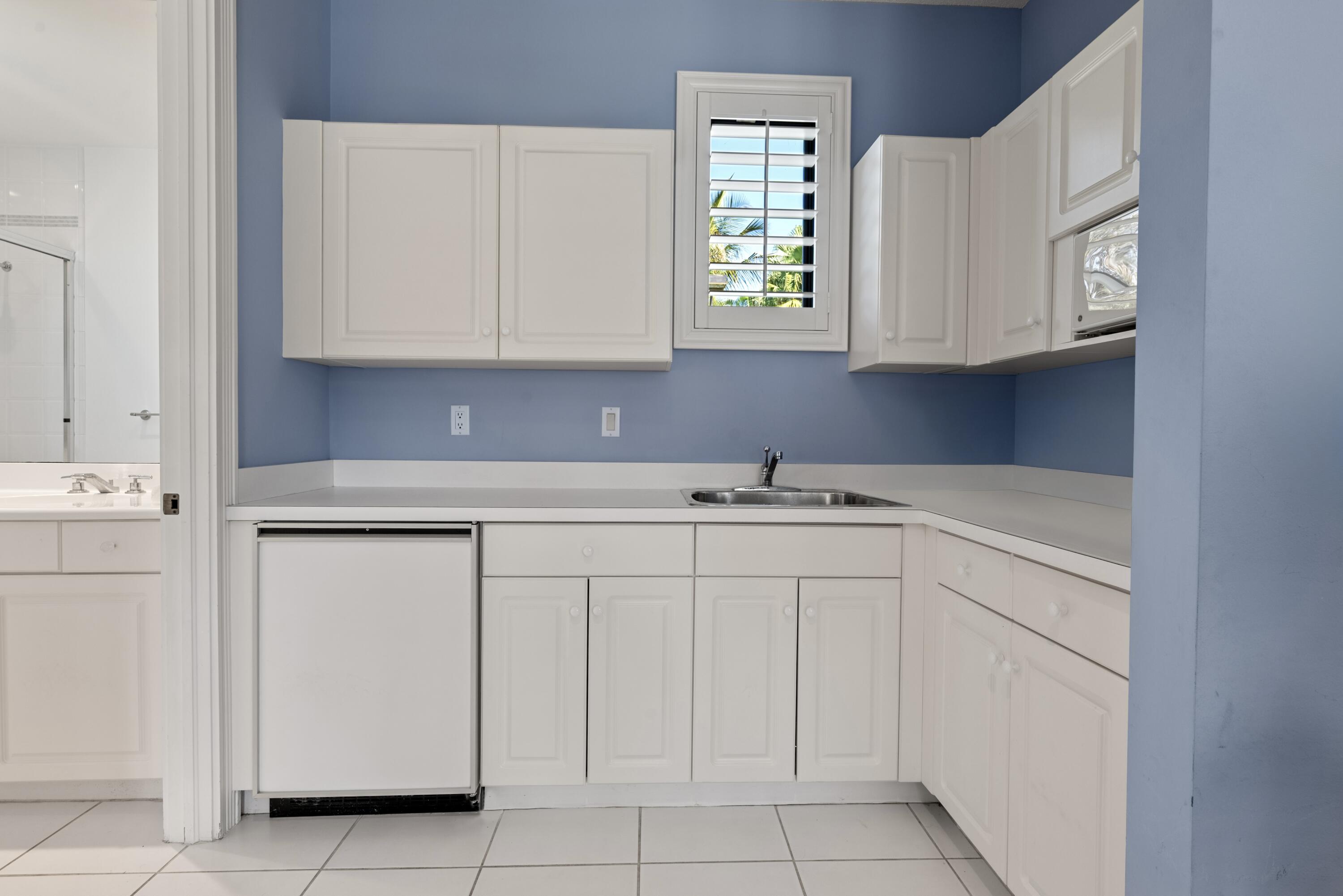 LONG LAKE ESTATES - Residential