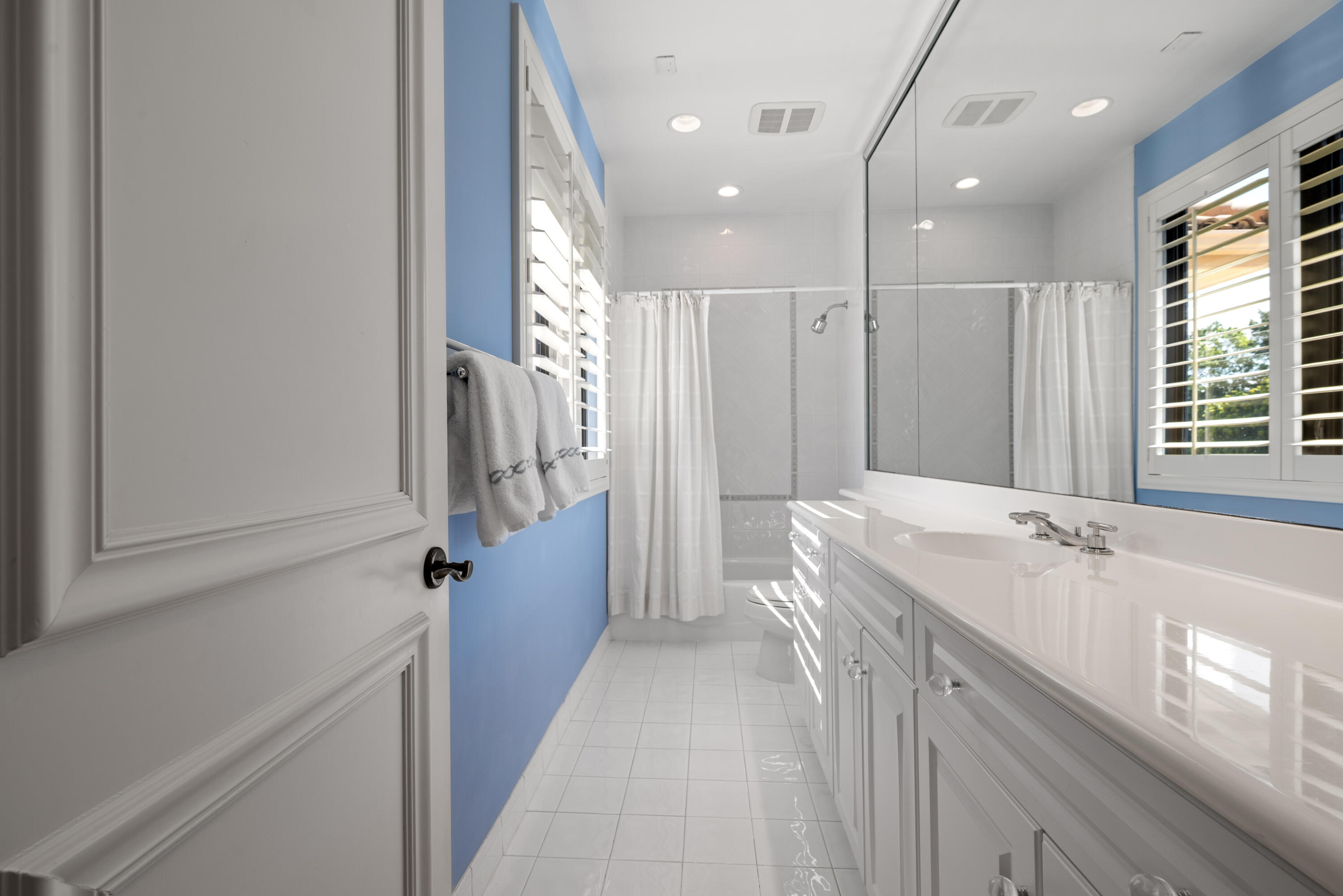 LONG LAKE ESTATES - Residential