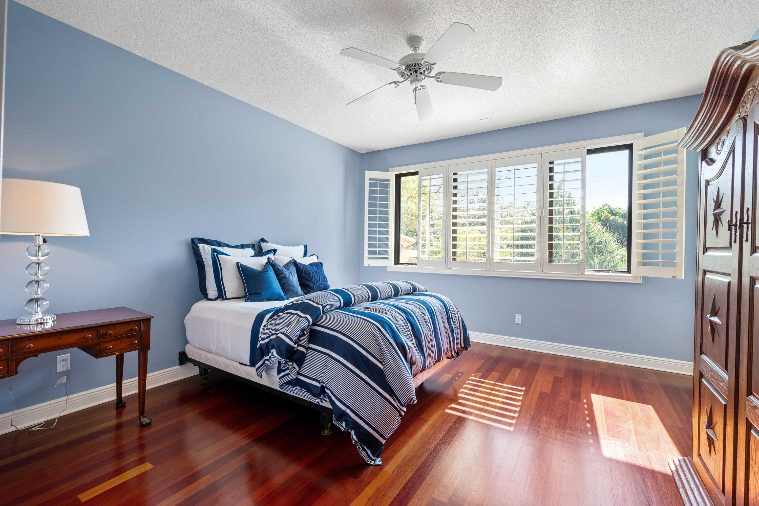 LONG LAKE ESTATES - Residential