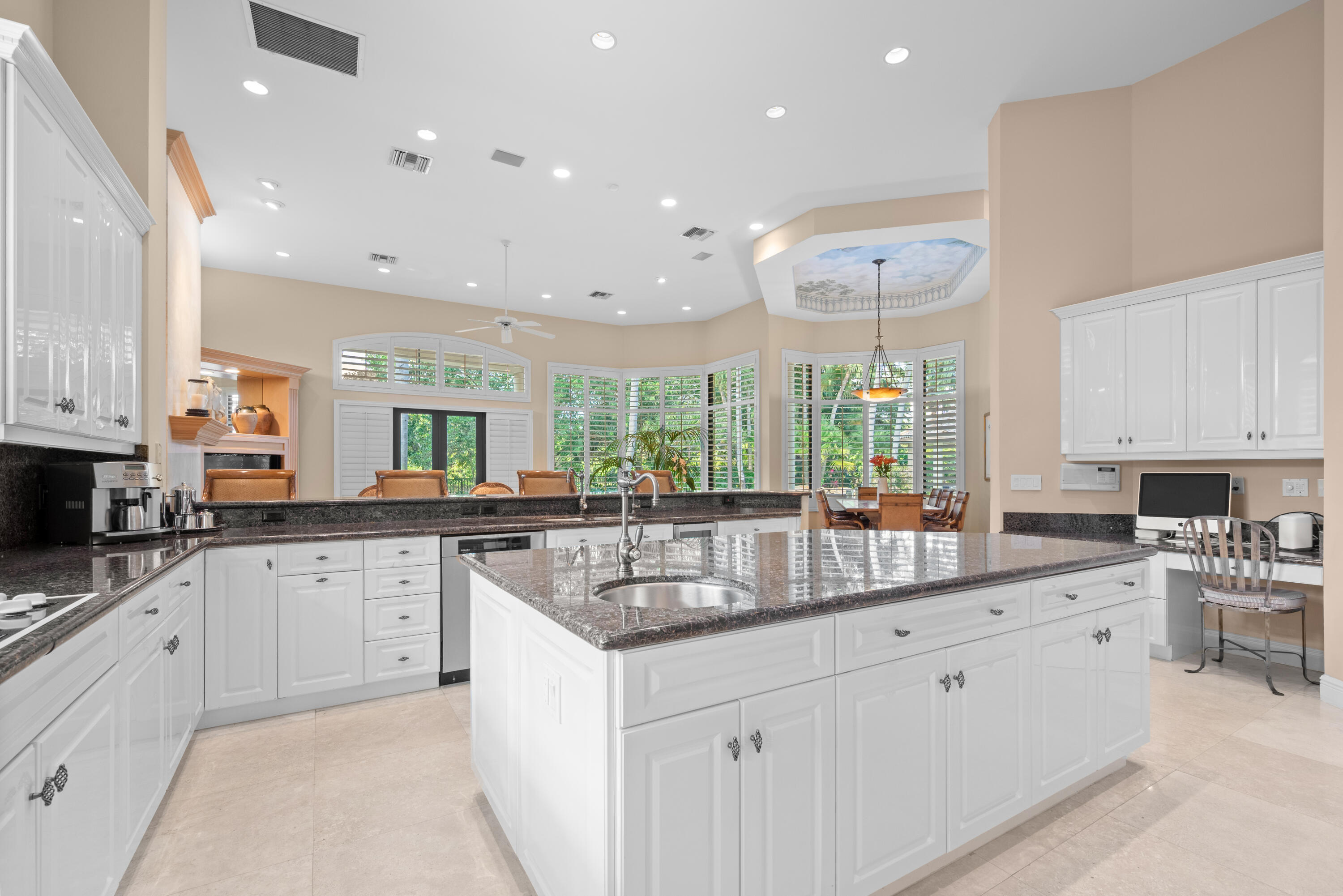 LONG LAKE ESTATES - Residential