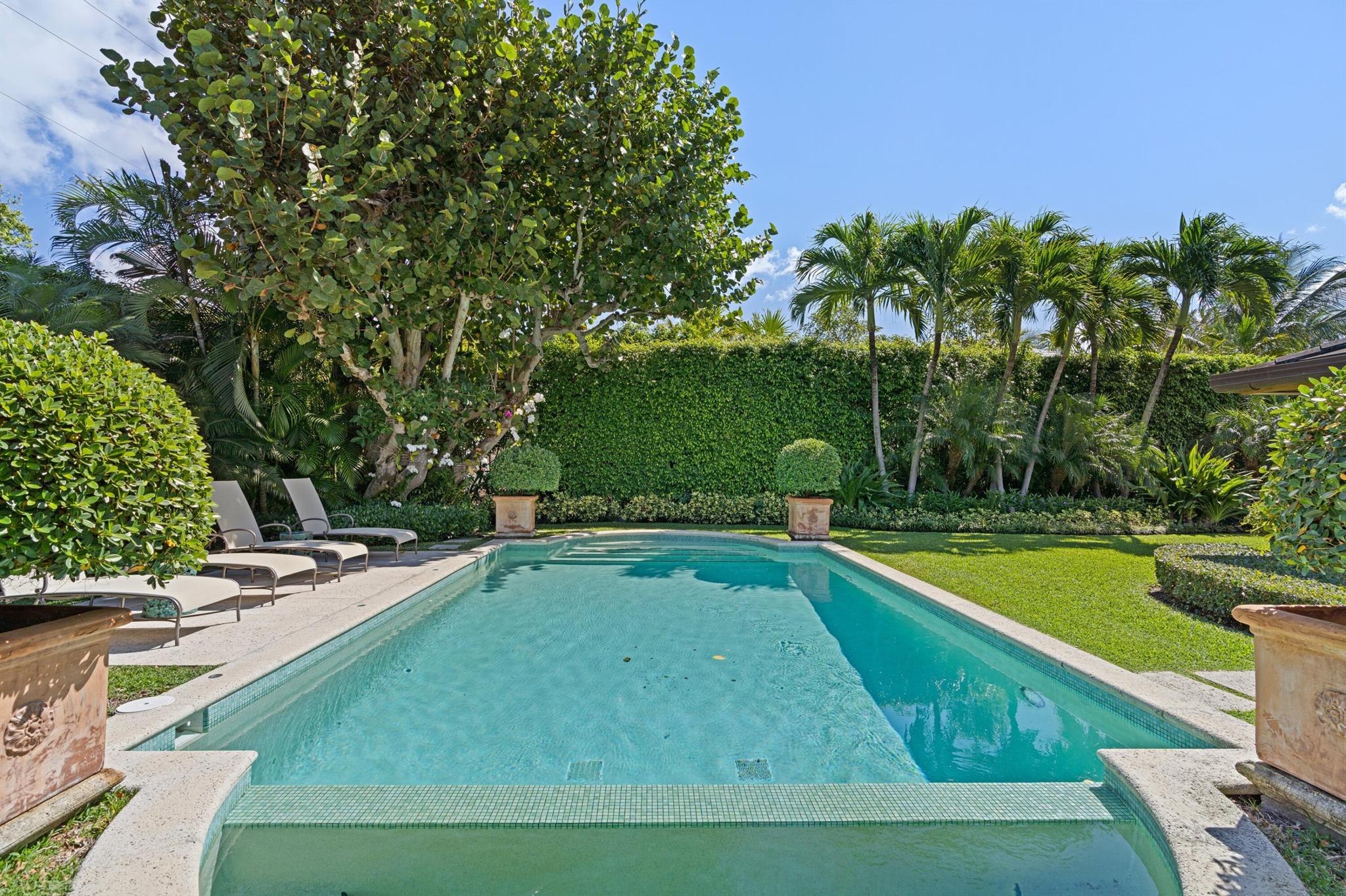 DODGE ESTATES - Residential