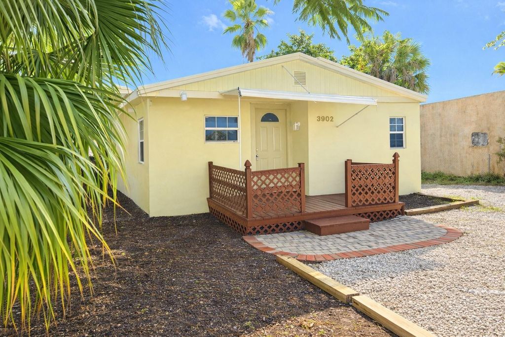 Photo of 3902 SW 12th Place #3902, Fort Lauderdale, FL 33312 (MLS # F10542756)