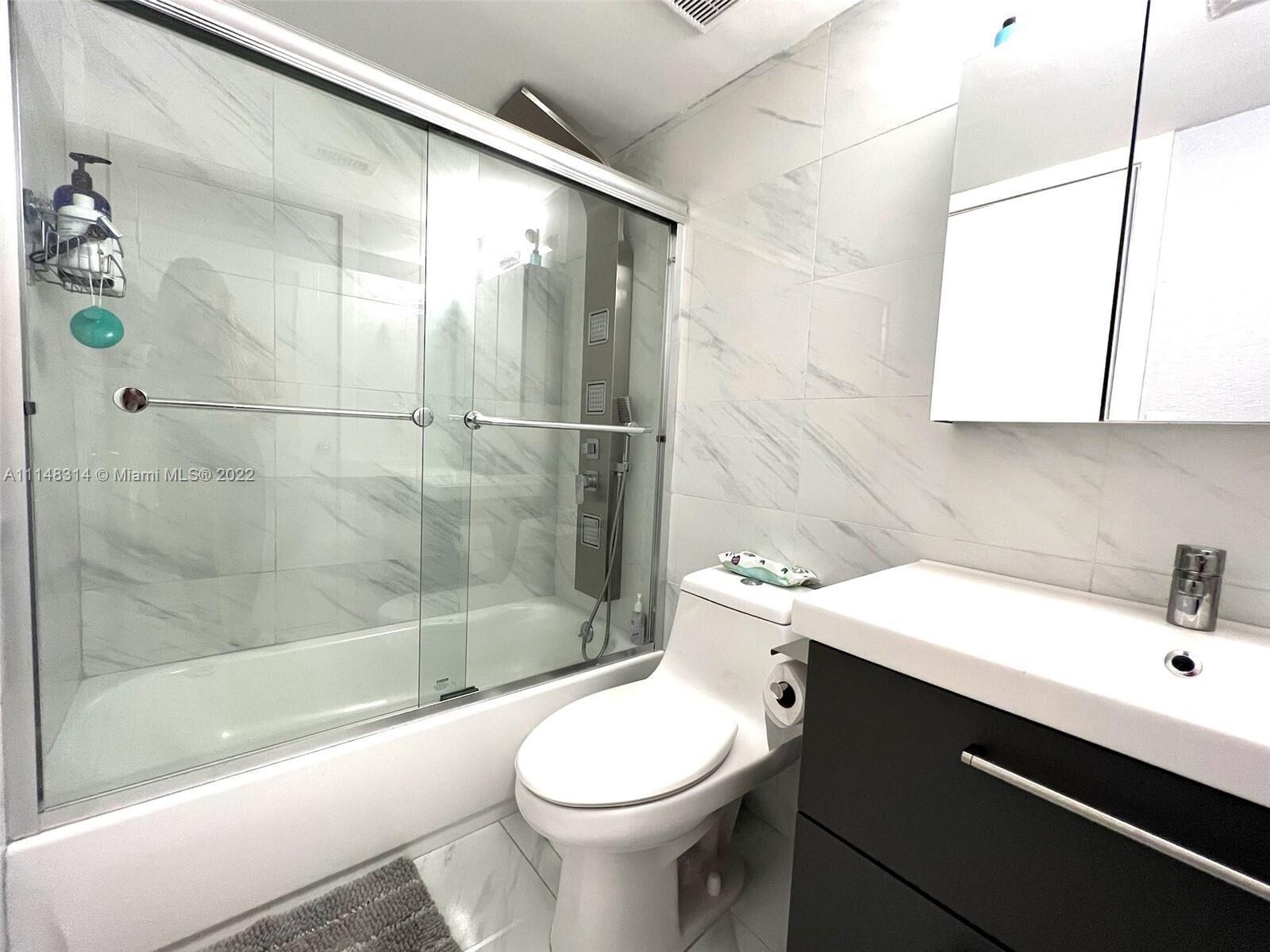 VISCONTI - Residential Lease