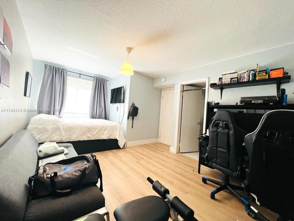 VISCONTI - Residential Lease