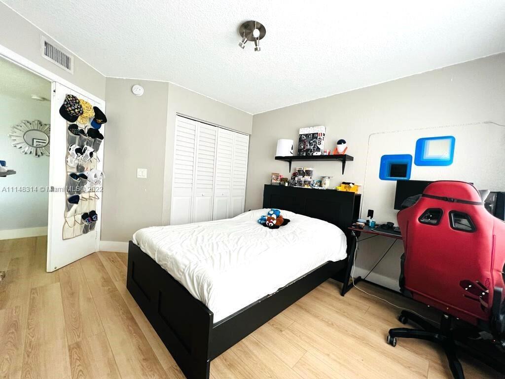 VISCONTI - Residential Lease