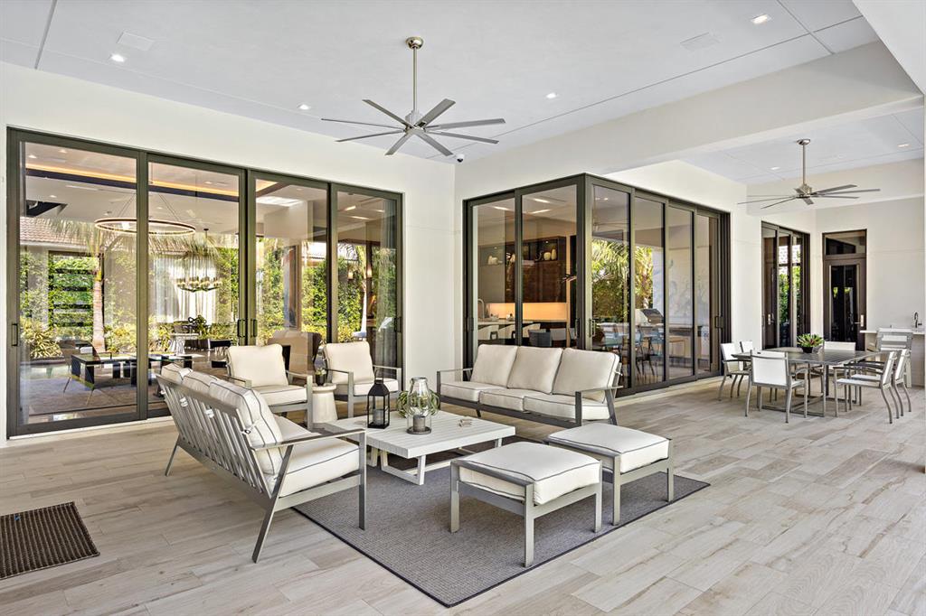 ROYAL PALM YACHT & COUNTRY CLUB - Residential