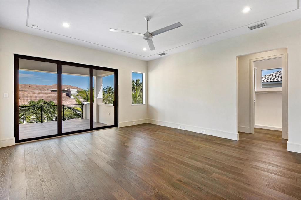 ROYAL PALM YACHT & COUNTRY CLUB - Residential