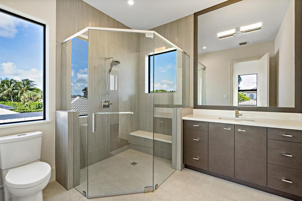 ROYAL PALM YACHT & COUNTRY CLUB - Residential