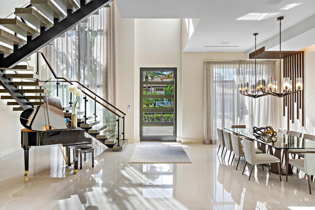 ROYAL PALM YACHT & COUNTRY CLUB - Residential