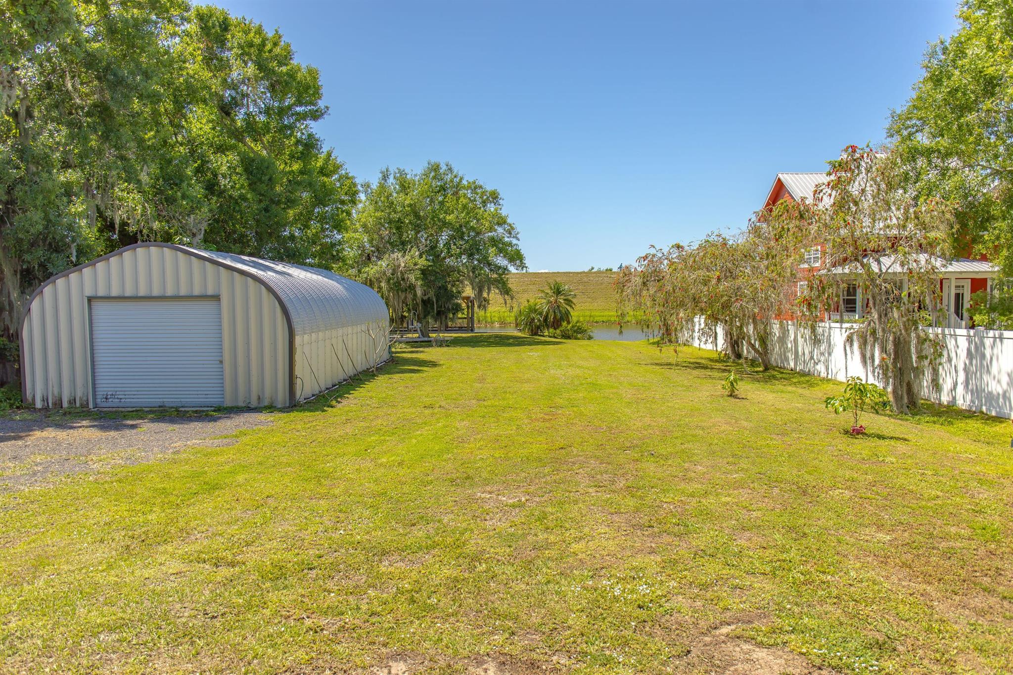 4390 Us Highway 441 SE
