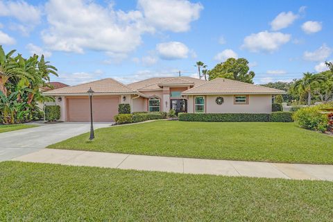 Single Family Residence in Palm Beach Gardens FL 9000 Cypress Hollow Drive Dr.jpg