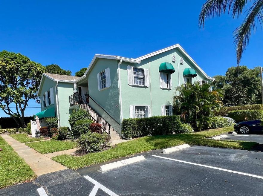 Private 1st floor unit with parking steps from your door. Newer appliances, Granite kitchen countertop, Marble in primary bath, extra built in under counter storage, Outside patio to soak up the Florida sunshine!  Full size washer and dryer.Waterside offers so much including 2 swimming pools, tennis, pickleball, gated entry with security guard after 3pm.  and activities of all kinds. Great location too...close to beaches, restaurants , I-95 and more.