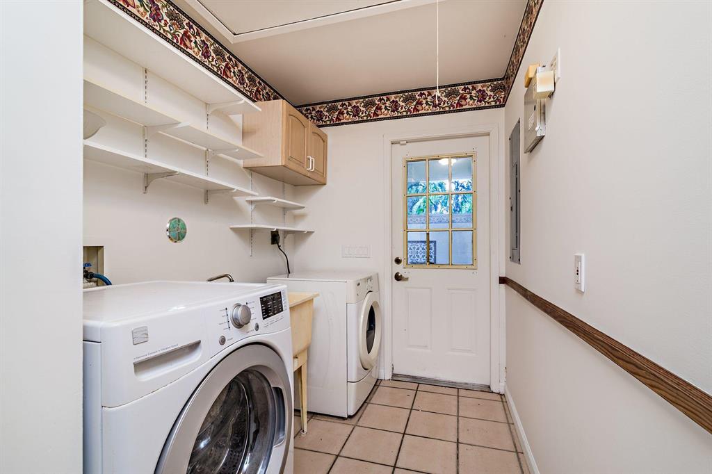 LOXAHATCHEE GROVES - Residential