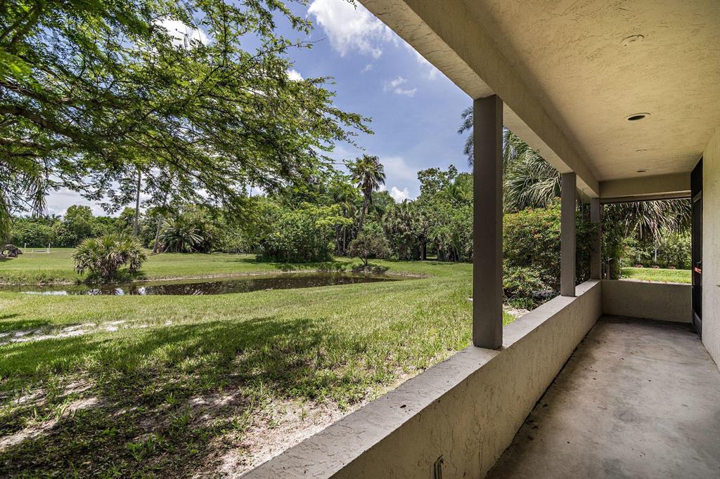 LOXAHATCHEE GROVES - Residential