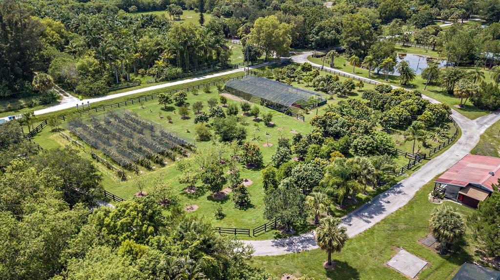 LOXAHATCHEE GROVES - Residential