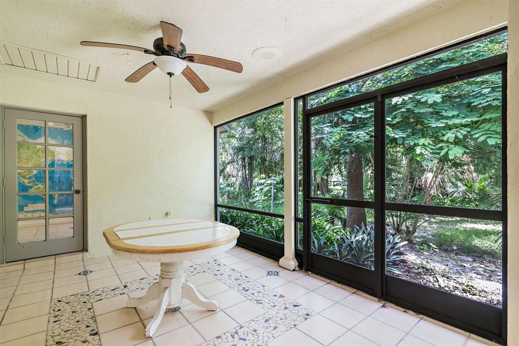 LOXAHATCHEE GROVES - Residential