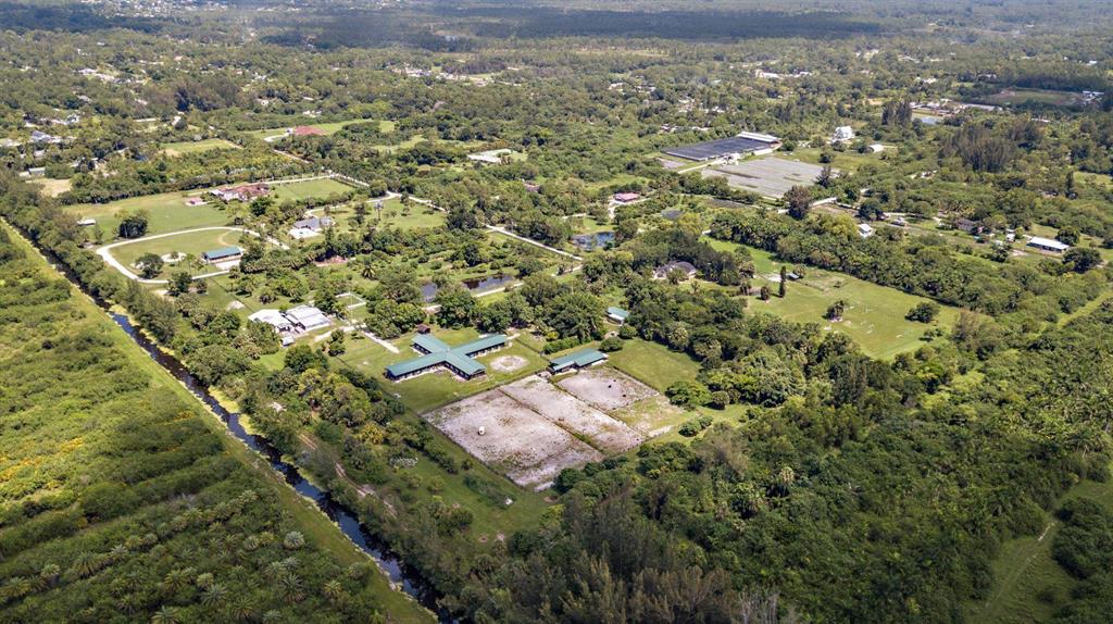 LOXAHATCHEE GROVES - Residential