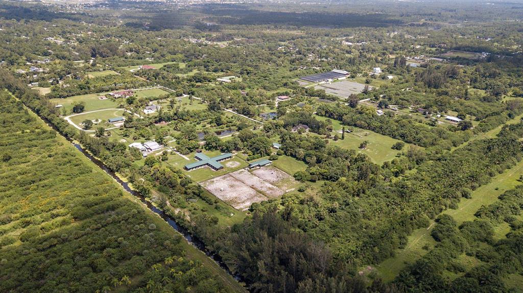 LOXAHATCHEE GROVES - Residential