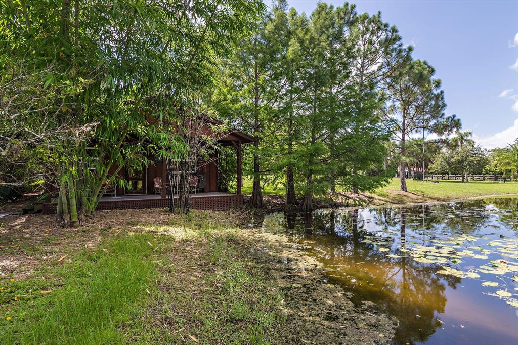 LOXAHATCHEE GROVES - Residential