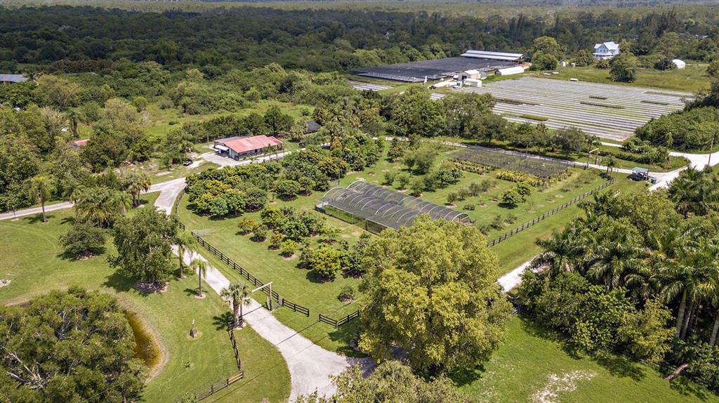 LOXAHATCHEE GROVES - Residential