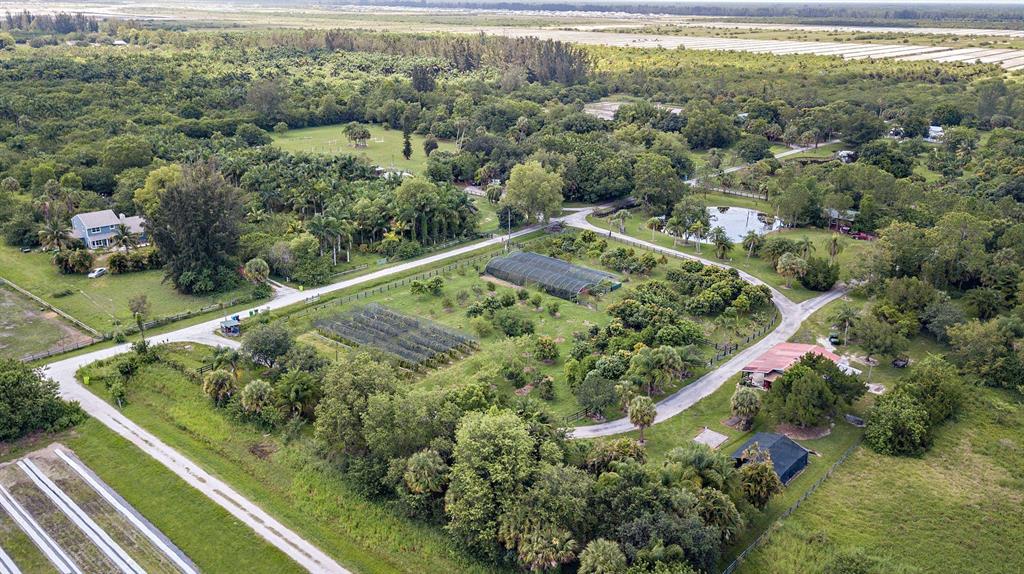 LOXAHATCHEE GROVES - Residential