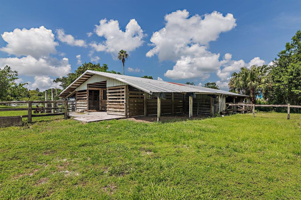 LOXAHATCHEE GROVES - Residential