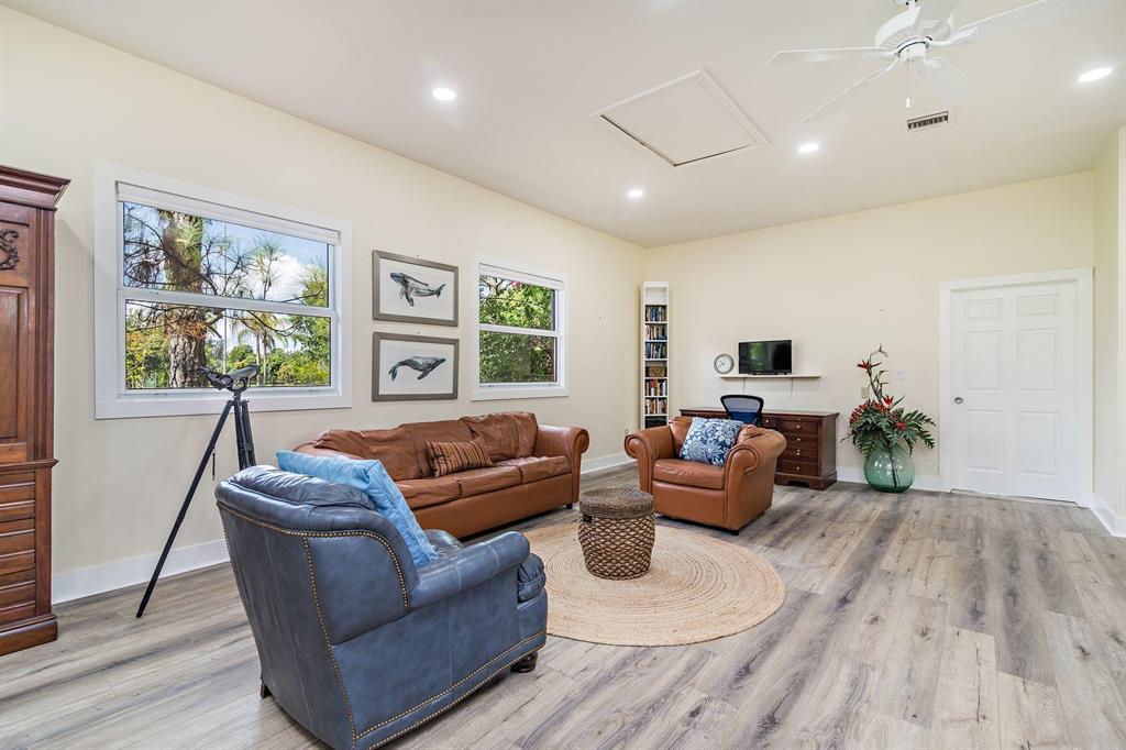 LOXAHATCHEE GROVES - Residential