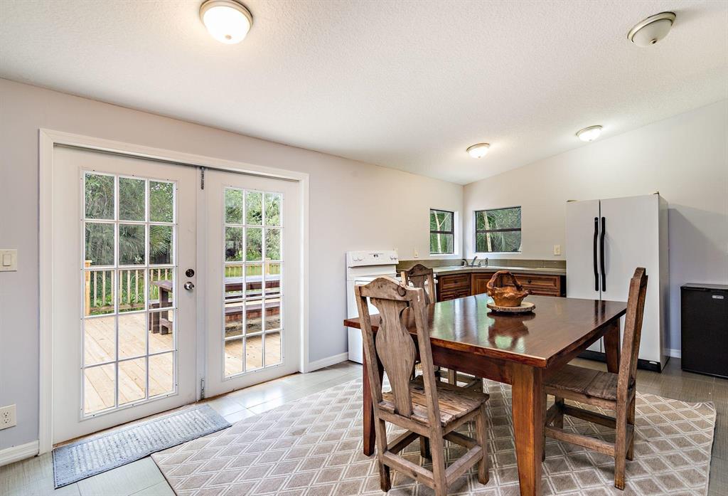 LOXAHATCHEE GROVES - Residential