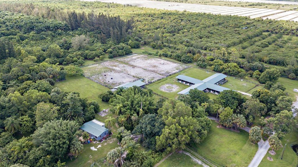 LOXAHATCHEE GROVES - Residential