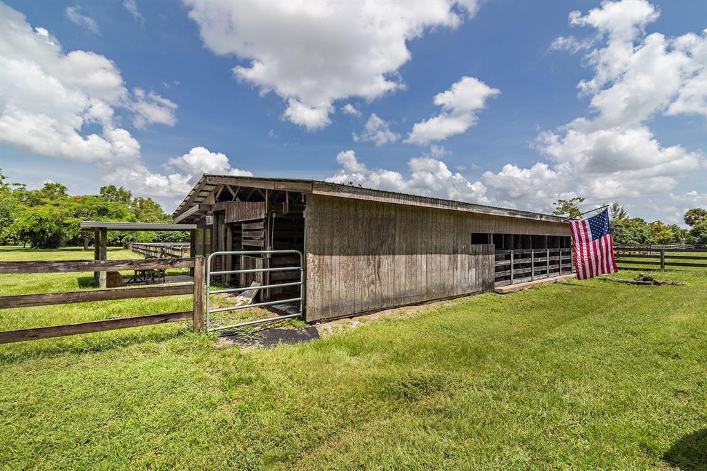 LOXAHATCHEE GROVES - Residential