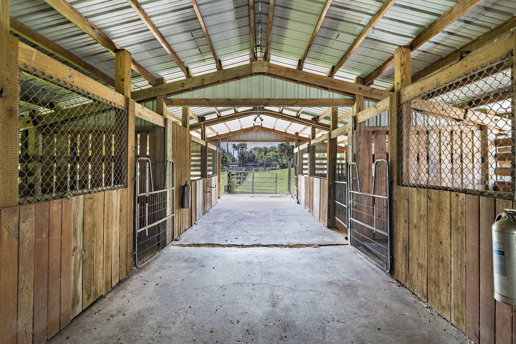 LOXAHATCHEE GROVES - Residential