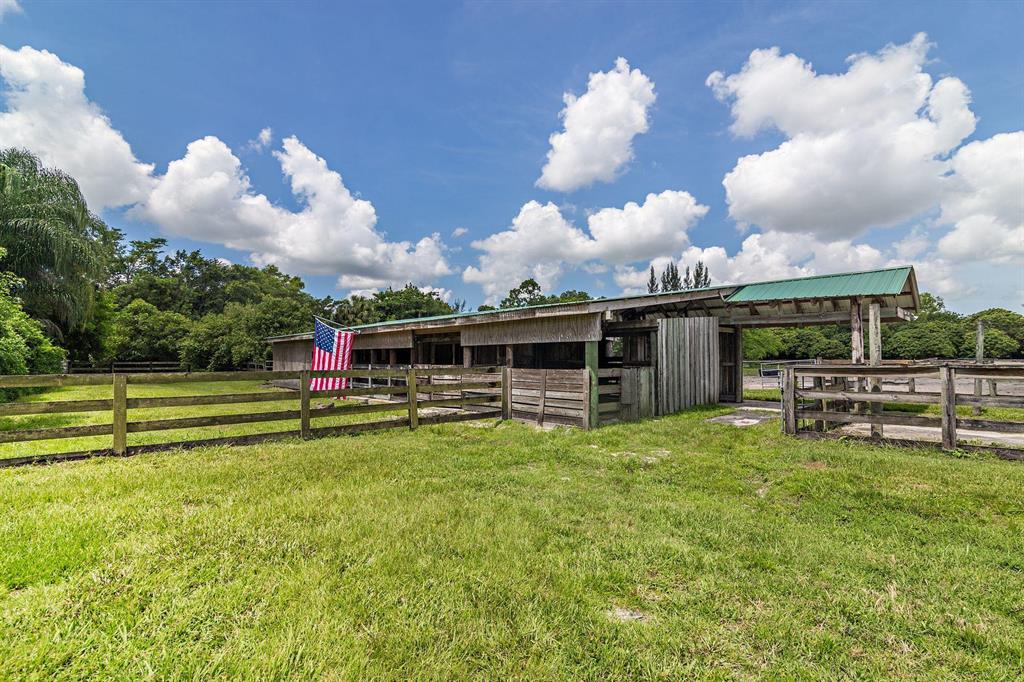 LOXAHATCHEE GROVES - Residential