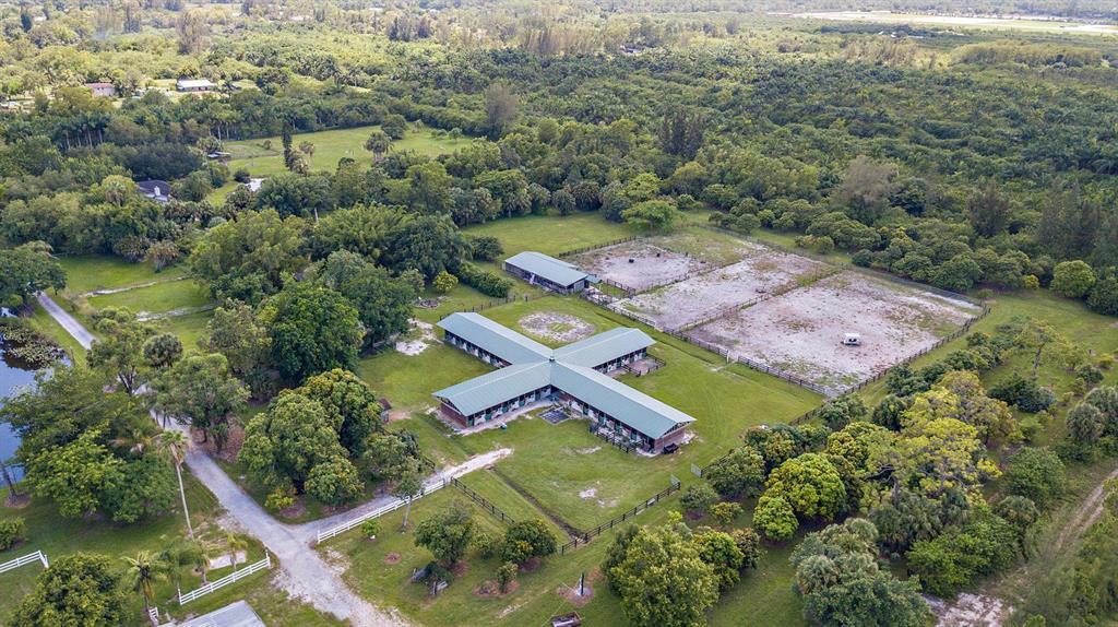 LOXAHATCHEE GROVES - Residential