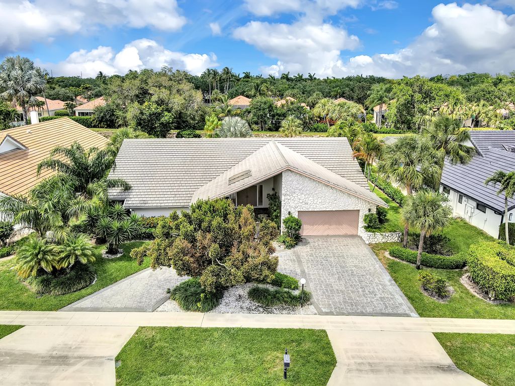 Photo of 4865 Cherry Laurel Lane, Delray Beach, FL 33445 (MLS # R10792771)